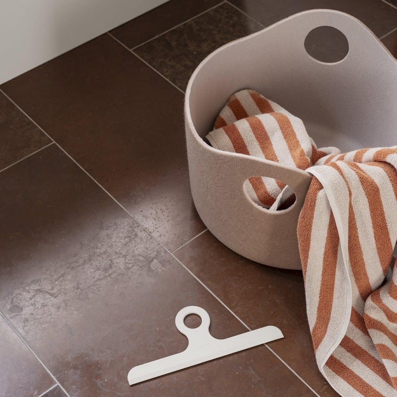 Blomus KAPI Shower Squeegee with Hanger - Image 2